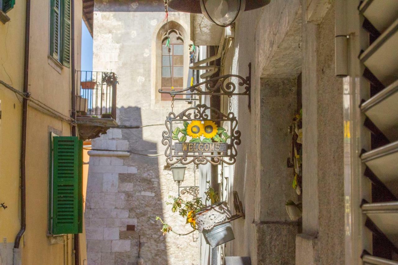 B&B Il Giullare Сульмона Экстерьер фото