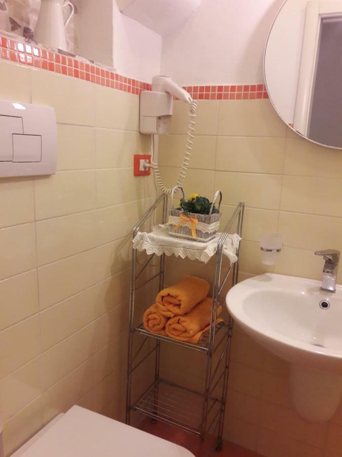 B&B Il Giullare Сульмона Экстерьер фото